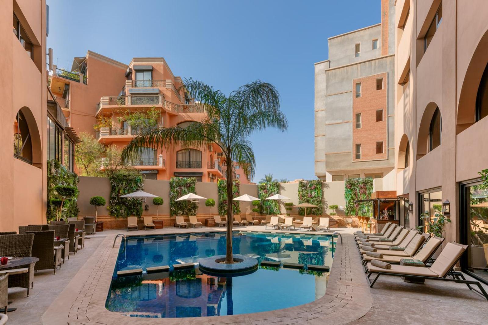 海微尼格spa酒店 马拉喀什 外观 照片 The swimming pool at the hotel