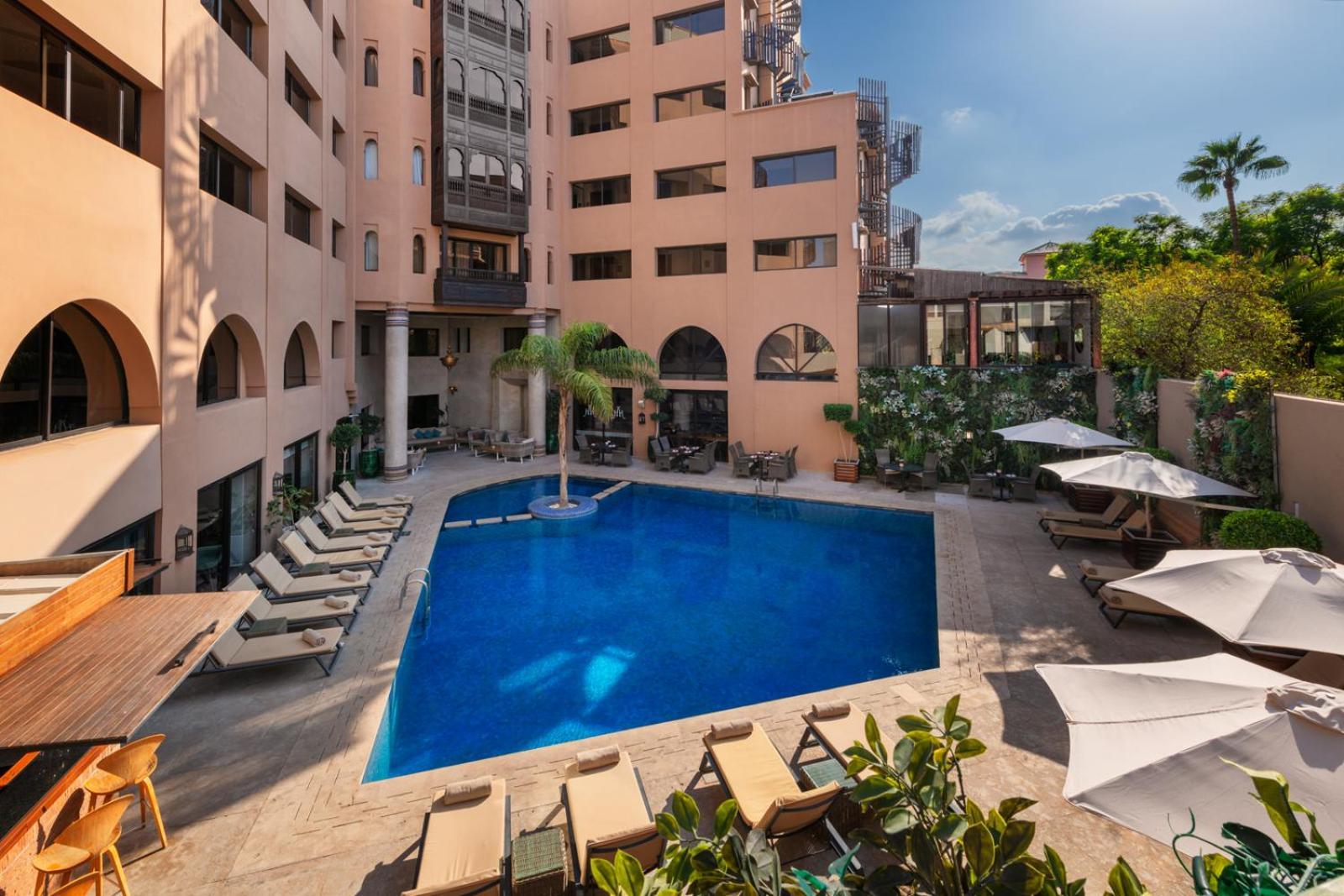 海微尼格spa酒店 马拉喀什 外观 照片 The swimming pool at the hotel