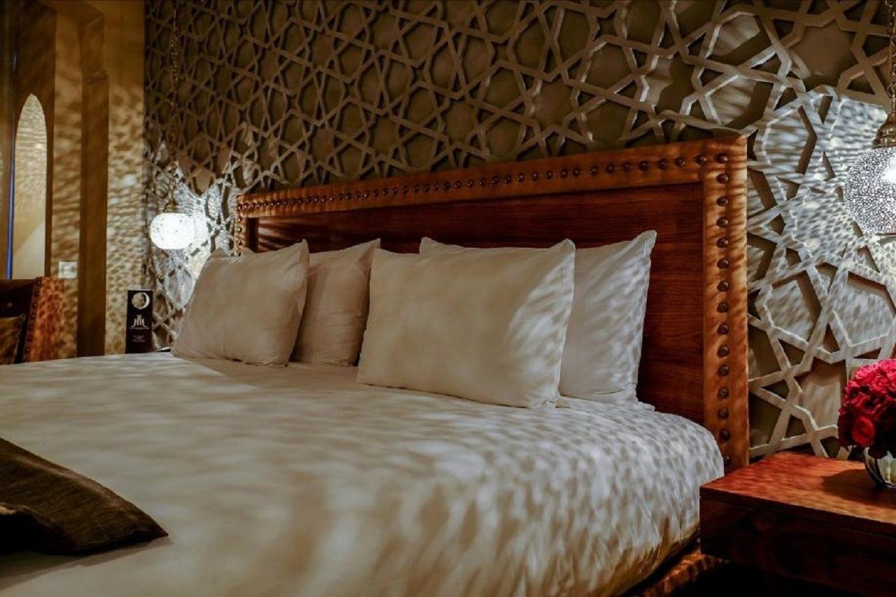 海微尼格spa酒店 马拉喀什 外观 照片 A bedroom at the Burj Al Arab